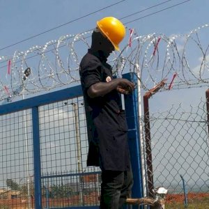Electric Fencing in Uganda By Esa Tytans