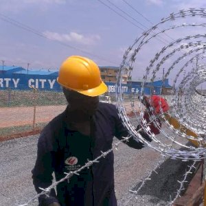 Electric Fencing in Uganda By Esa Tytans